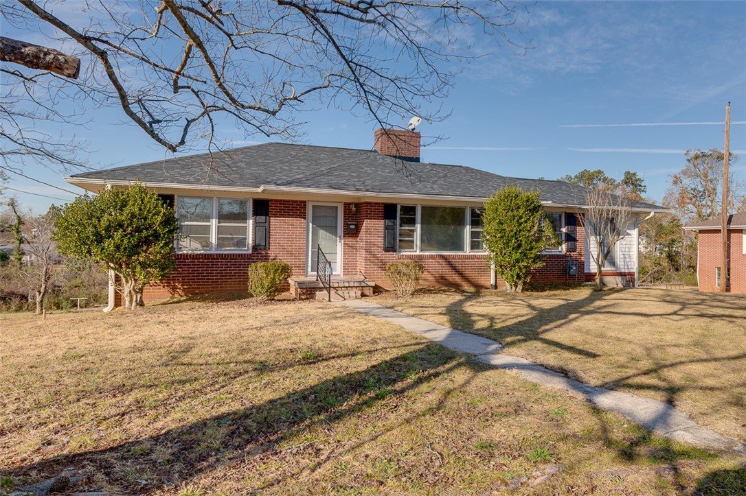 Property image 1 at 614 Pine Street, Seneca, SC 29678