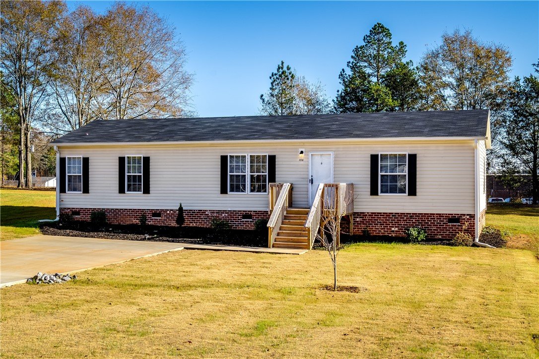 Property image 1 at 106 Twin Oaks Court, Iva, SC 29655