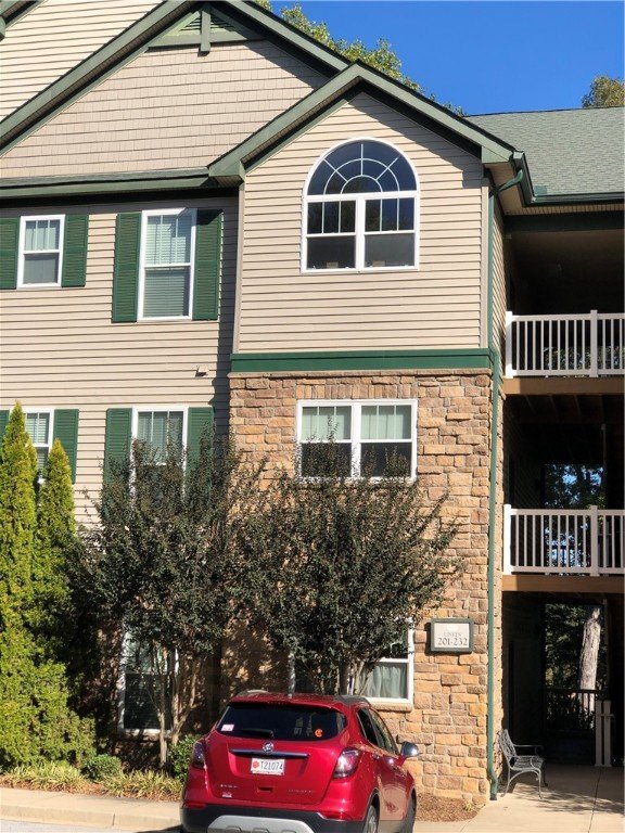 231 Kings Pointe Drive