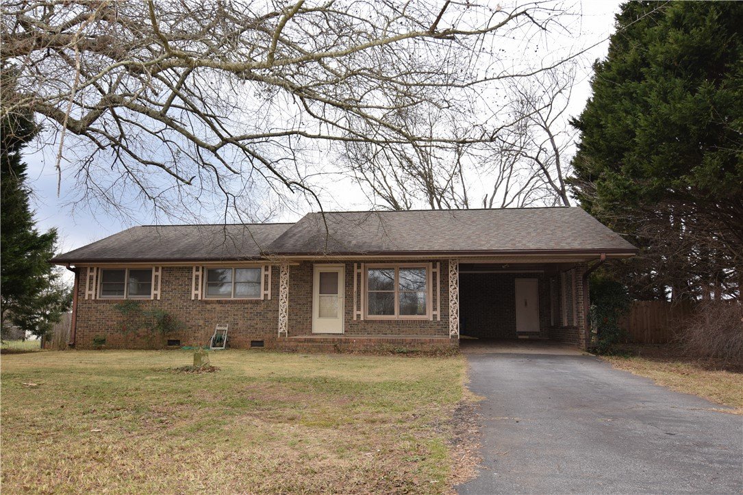 Property image 1 at 4077 Brookfield Drive, Seneca, SC 29672