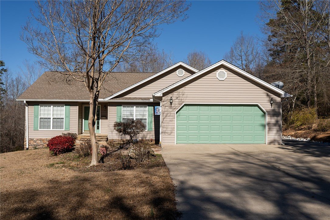 Property image 1 at 105 Shoreline Drive, Seneca, SC 29672