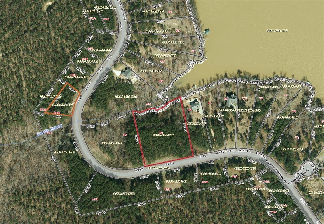 Property image 1 at 820 Eagles Harbor Drive, Hodges, SC 29653