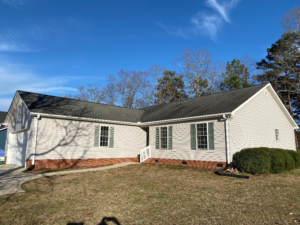 Property image 1 at 224 Bay Ridge Drive, Townville, SC 29689