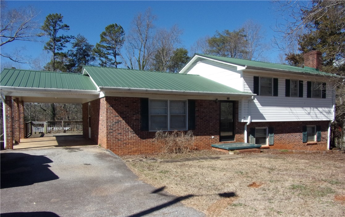 Property image 1 at 308 Forest Acres Circle, Walhalla, SC 29691