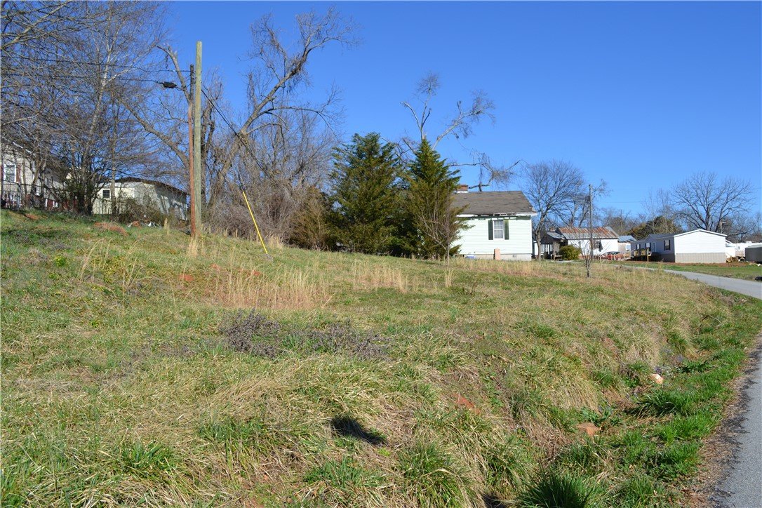 Property image 1 at 17 Sirrine Street, Seneca, SC 29678