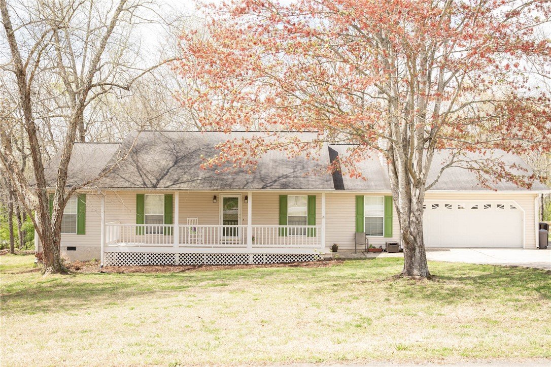 Property image 1 at 1007 Jody Drive, Seneca, SC 29678