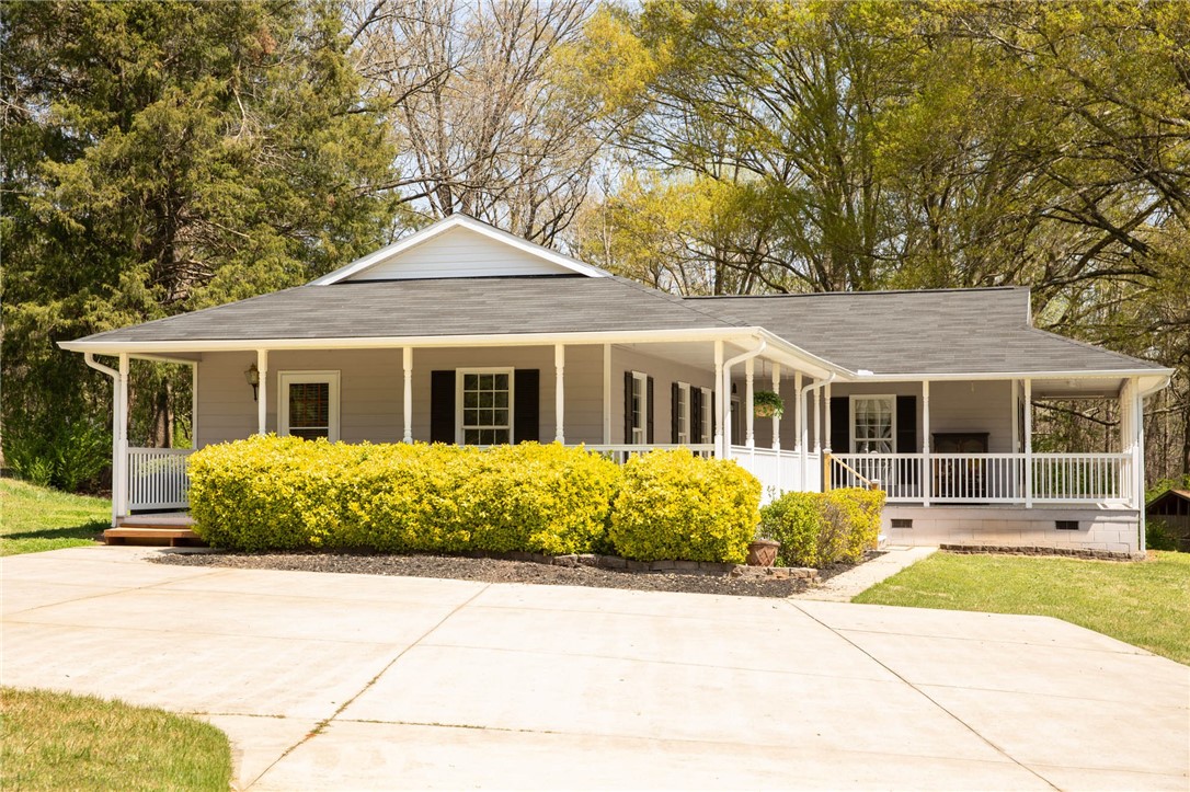 Property image 1 at 201 Stonebrook Drive, Seneca, SC 29672