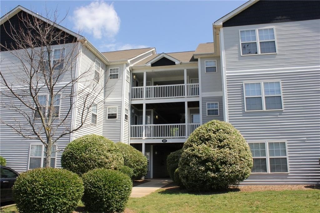 Property image 1 at 121H University Village Drive, Central, SC 29630