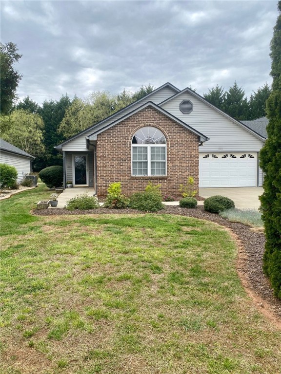 Property image 1 at 1321 Cobbs Glen Drive, Anderson, SC 29621