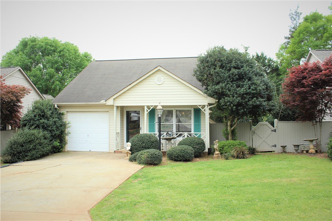 Property image 1 at 102 Plantation Drive, Pendleton, SC 29670