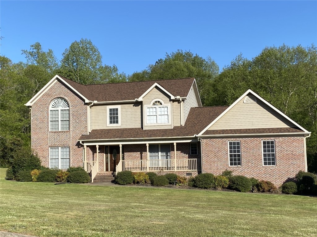 Property image 1 at 110 Saddlebrook Avenue, Pickens, SC 29671