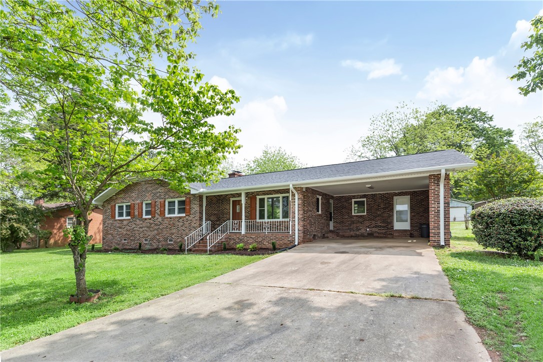 Property image 1 at 201 Rhoe Circle, Anderson, SC 29621