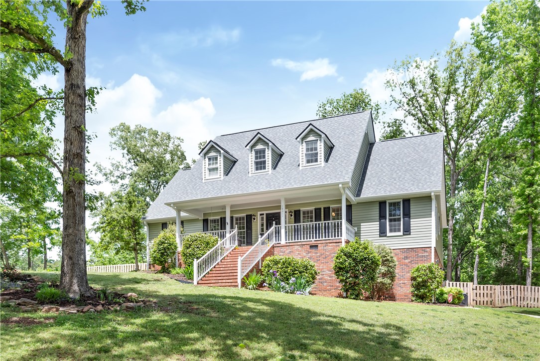 Property image 1 at 18011 Clermont Circle, Seneca, SC 29678