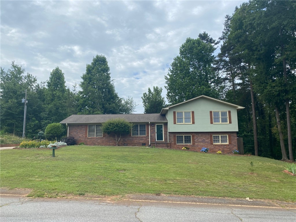 109 Whippoorwill Drive