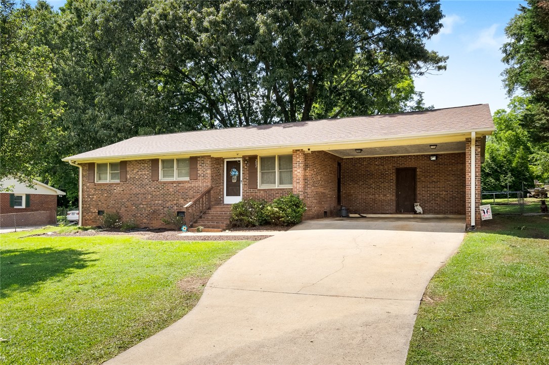 Property image 1 at 202 Carswell Drive, Anderson, SC 29624