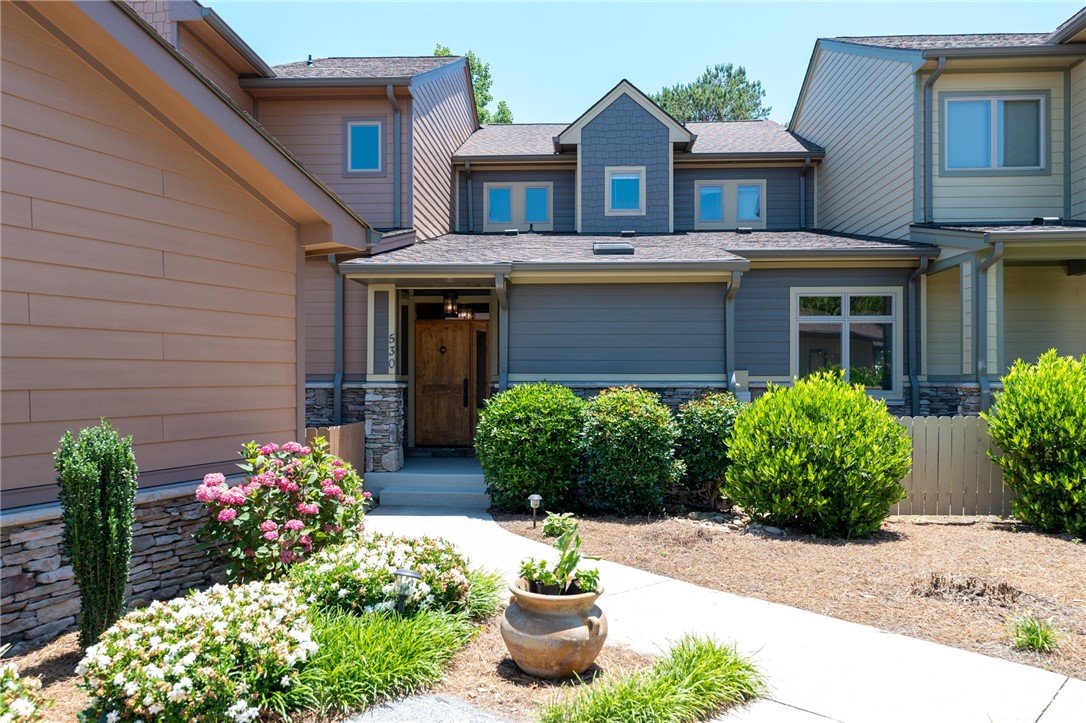 530 Sunset Point Drive