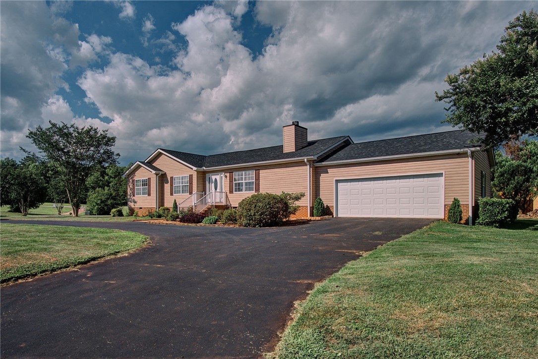 Property image 1 at 1903 Queen Drive, Walhalla, SC 29691