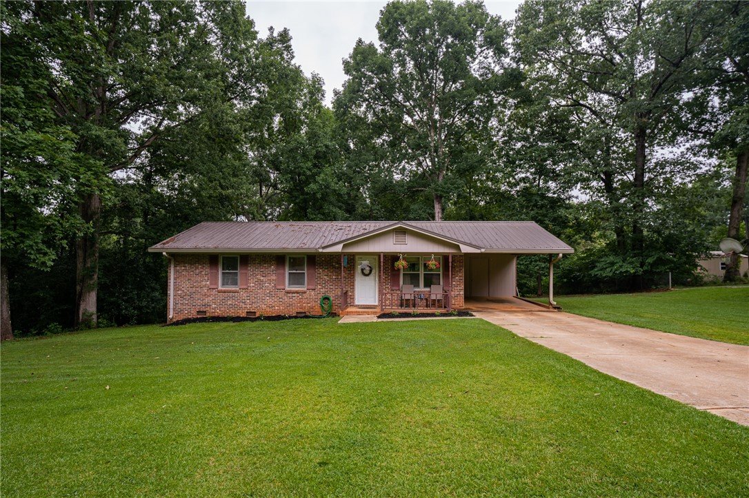 Property image 1 at 225 Cloverhill Drive, Anderson, SC 29624