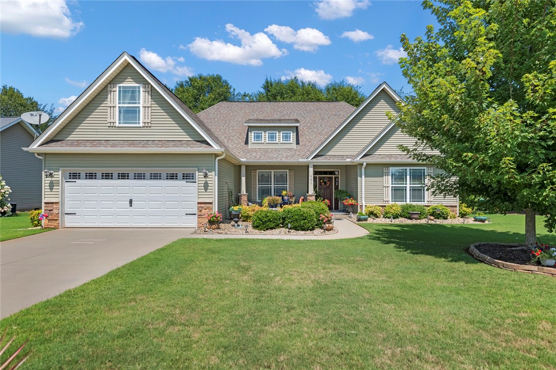 Property image 1 at 304 Knoll View Drive, Seneca, SC 29678