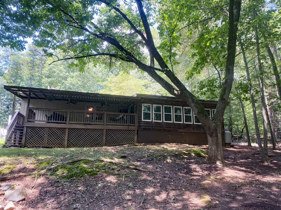 639 Lake Harbor Trail