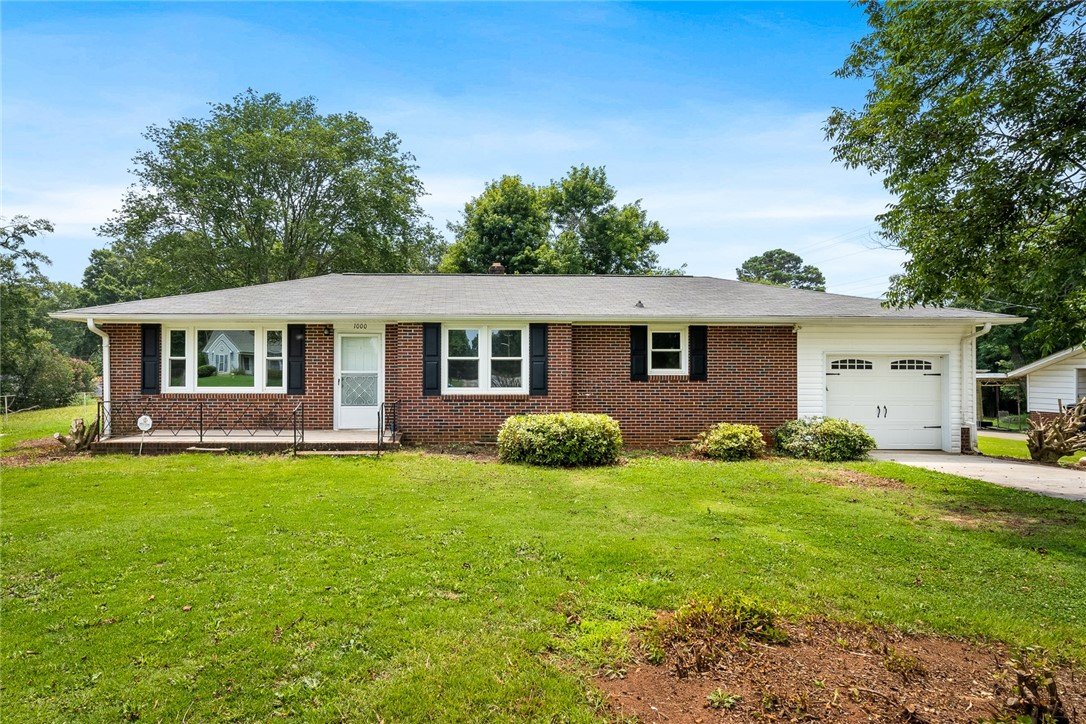 Property image 1 at 1000 Bolt Drive, Anderson, SC 29621