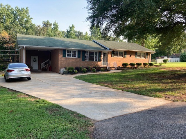 Property image 1 at 1124 Hickory Lane, Anderson, SC 29624