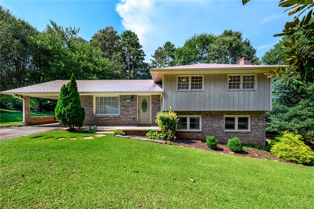 Property image 1 at 419 Arrowood Circle, Seneca, SC 29672