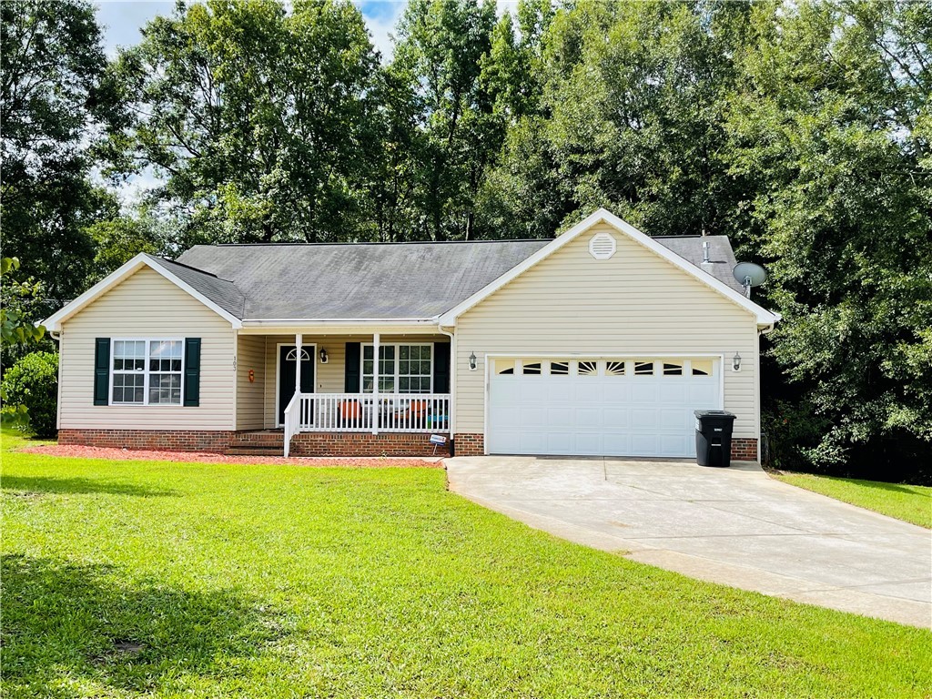 Property image 1 at 103 Mallard Lane, Anderson, SC 29625