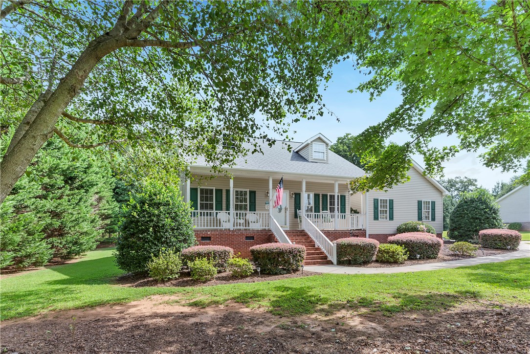 Property image 1 at 306 Oakwood Estates Drive, Anderson, SC 29621