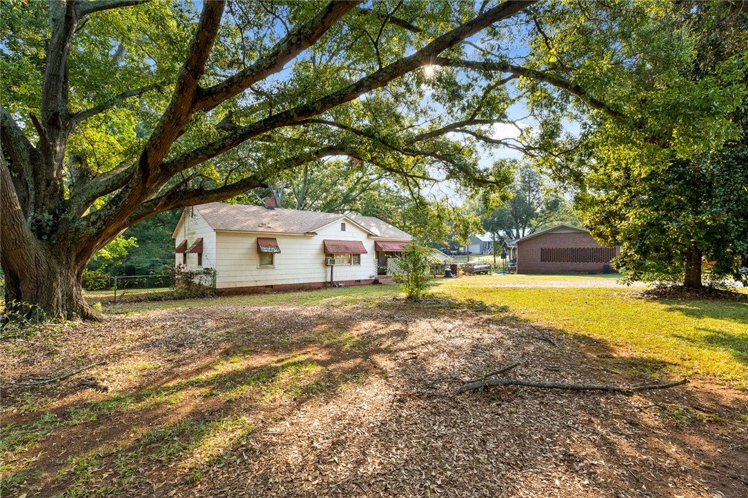 Property image 1 at 1004 Gordon Street, Anderson, SC 29626