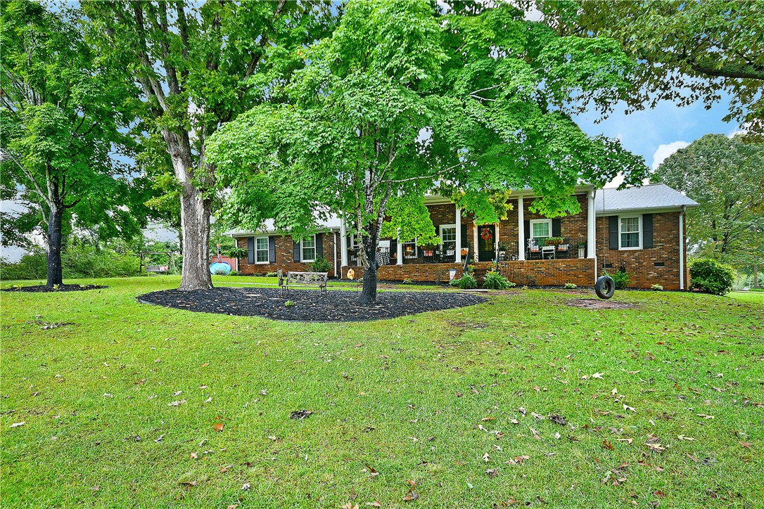 Property image 1 at 189 Daniel Drive, Easley, SC 29642