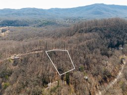 222 South Slope Lane