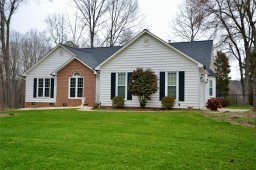 307 N Deerfield Circle