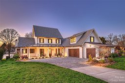 21115 Lakeview Circle