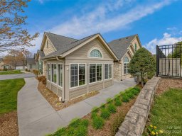 114 Summerfield Place