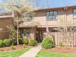 462 Crowfields Drive