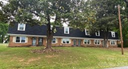 1105 E Gaston Street