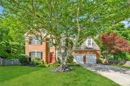 8807 Glenover Circle