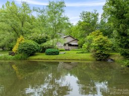 8 Weeping Willow Lane