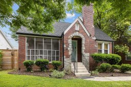 2633 Commonwealth Avenue