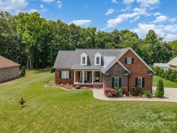 1906 Scuffle Hill Drive