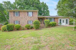 1524 Stonehill Place