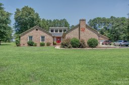 1305 Blacksnake Road