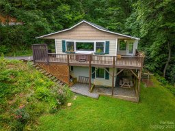 32 Hunting Lodge Drive