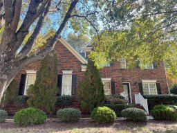 113 Abbotsbury Court