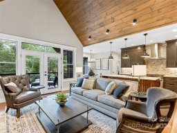 1225 Pinnacle Falls Lane