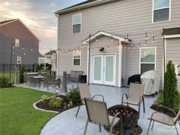 156 W Neel Ranch Road