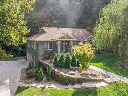 19 Sweetwater Oaks Drive