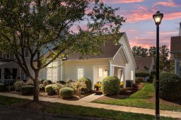 16842 Bridgeton Lane