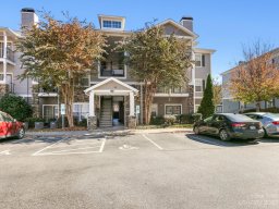 900 Vista Lake Drive